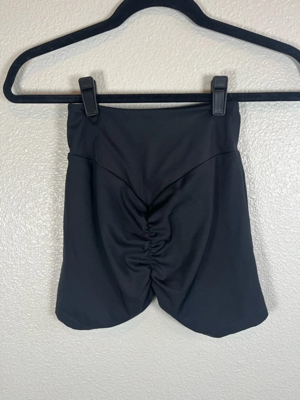 Gymshark Black High-Rise Scrunch Butt Bike Shorts Small - Picture 5 of 7